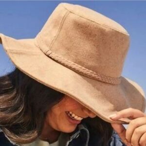 Nwt. ASN Harper hat.